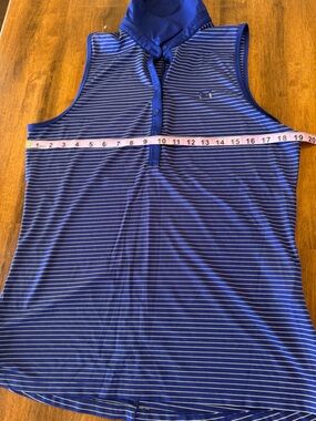Women’s Under Armor polo Blue Striped Tank Top - Large